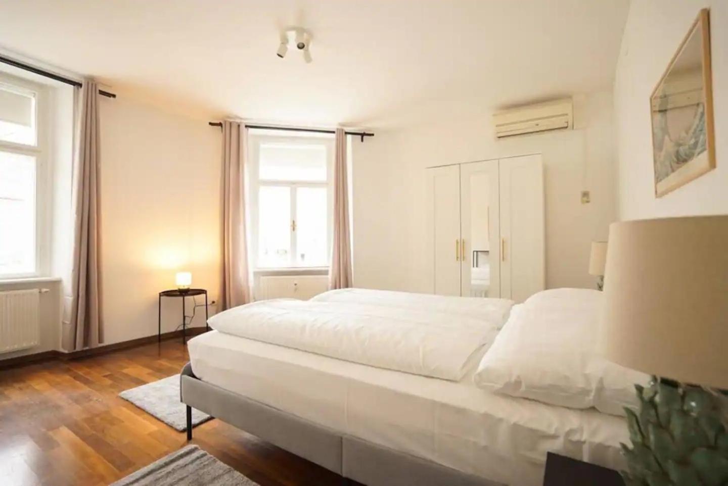 뫼들링 Authentic Austrian Flat In The South Of Vienna 아파트 외부 사진