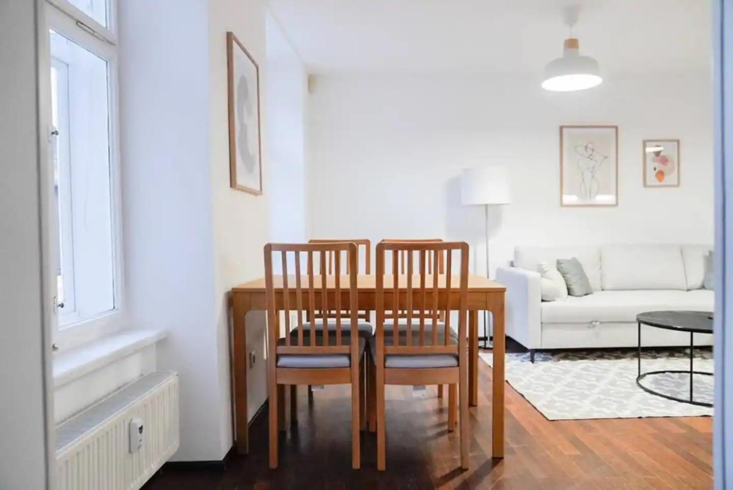 뫼들링 Authentic Austrian Flat In The South Of Vienna 아파트 외부 사진