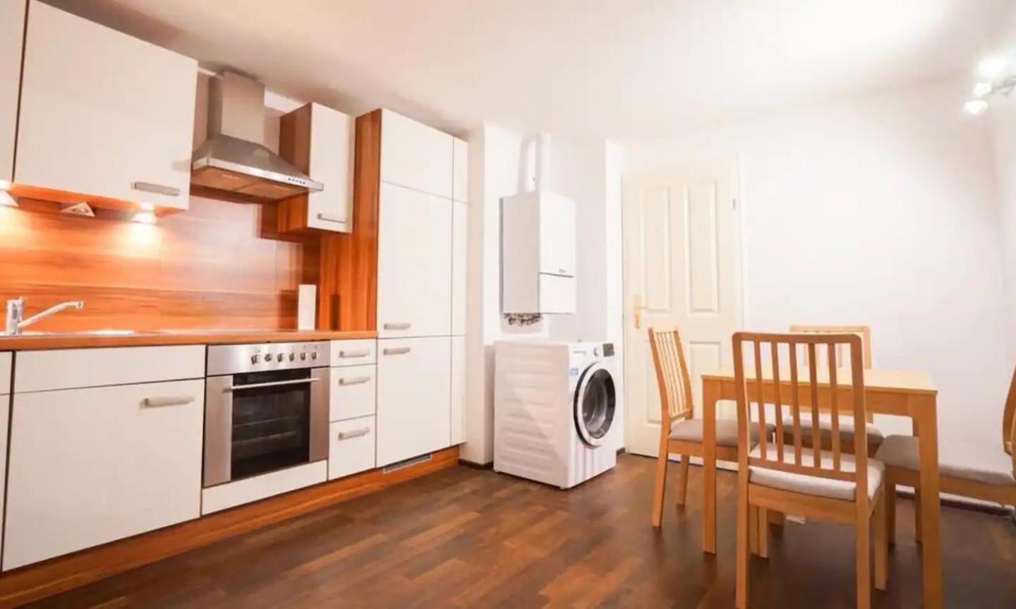 뫼들링 Authentic Austrian Flat In The South Of Vienna 아파트 외부 사진