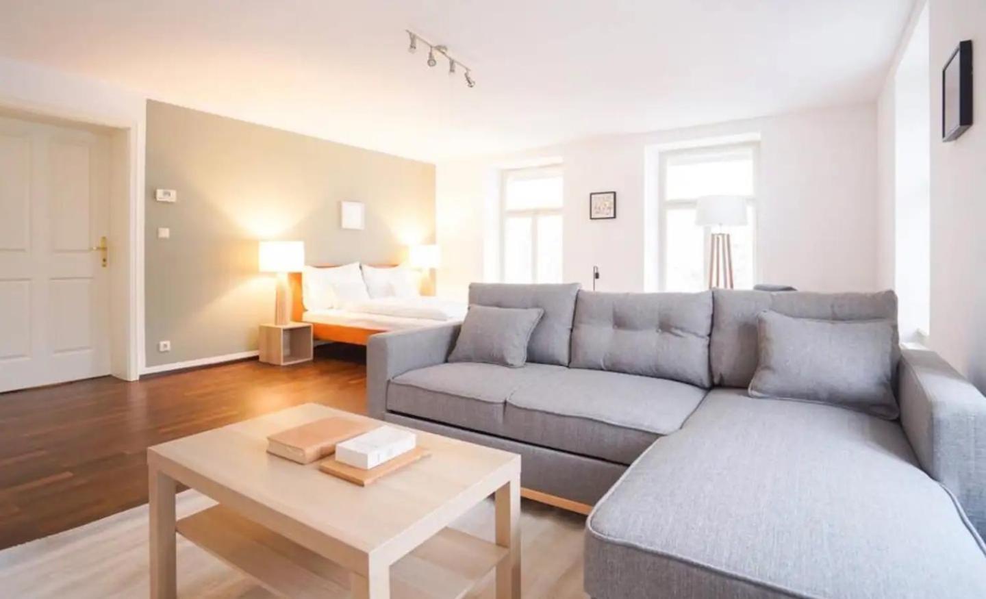 뫼들링 Authentic Austrian Flat In The South Of Vienna 아파트 외부 사진