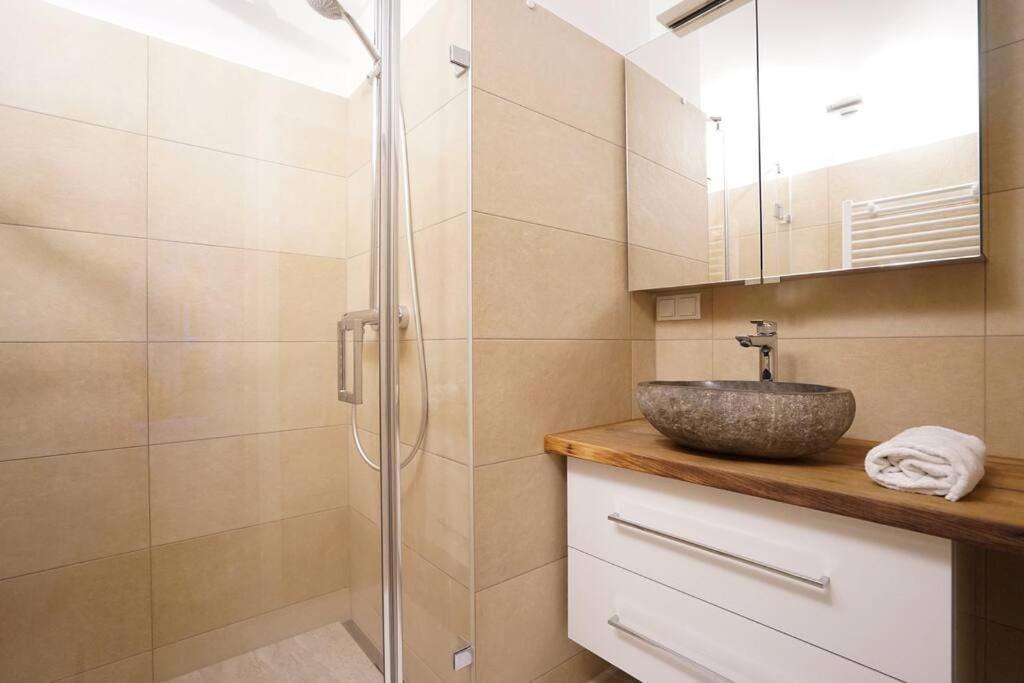 뫼들링 Authentic Austrian Flat In The South Of Vienna 아파트 외부 사진