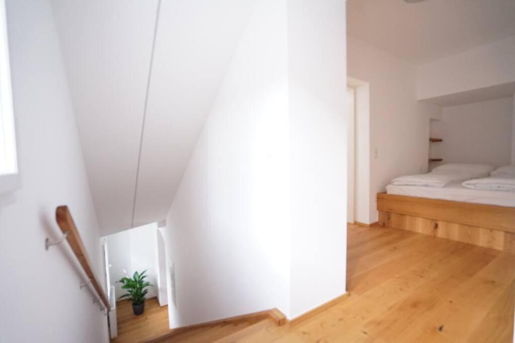 뫼들링 Authentic Austrian Flat In The South Of Vienna 아파트 외부 사진