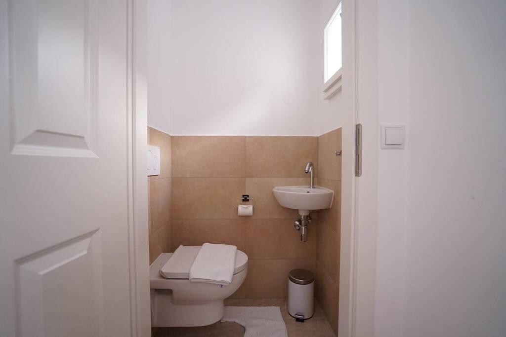 뫼들링 Authentic Austrian Flat In The South Of Vienna 아파트 외부 사진