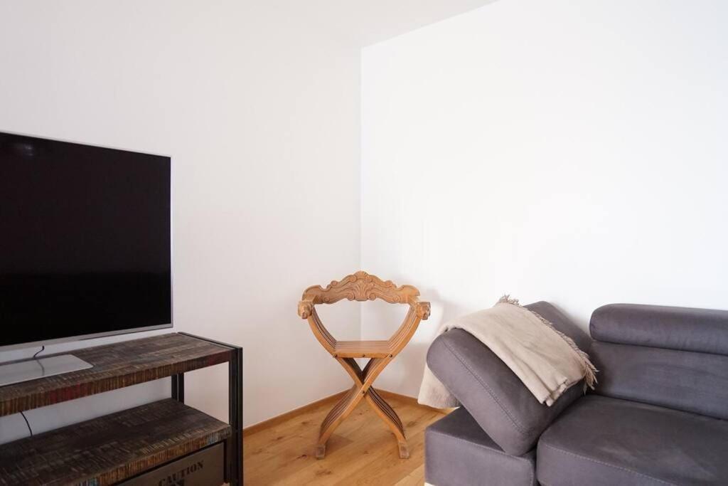 뫼들링 Authentic Austrian Flat In The South Of Vienna 아파트 외부 사진